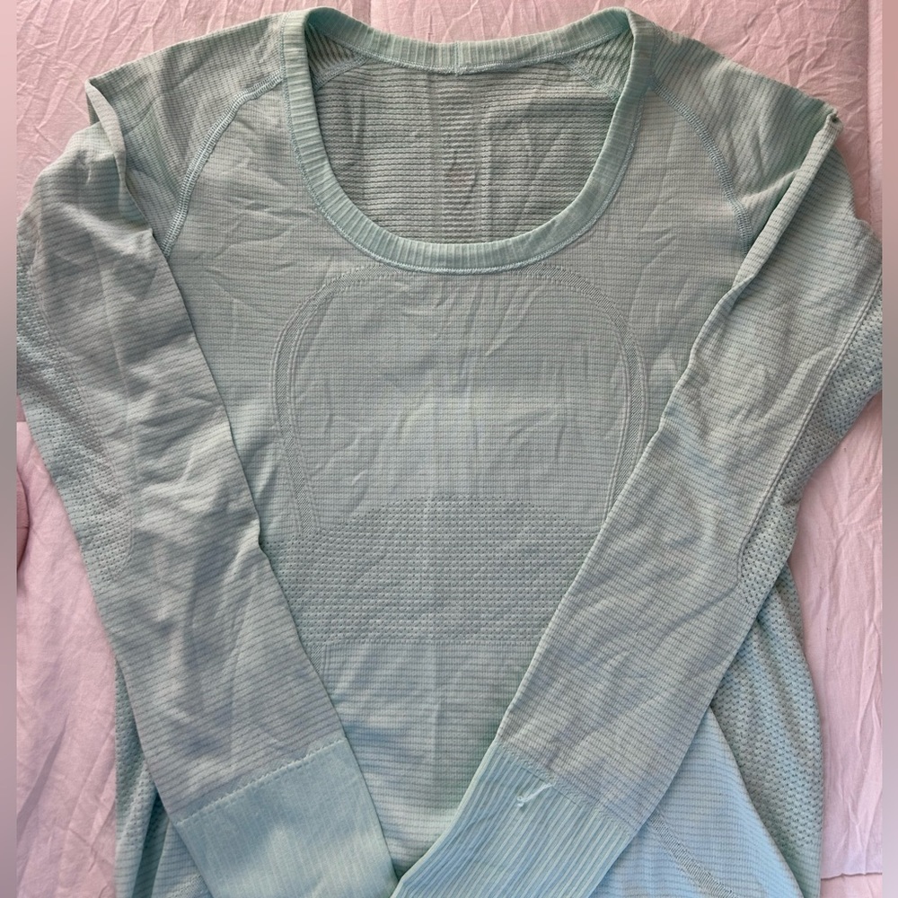 Lululemon long sleeve swiftly tech